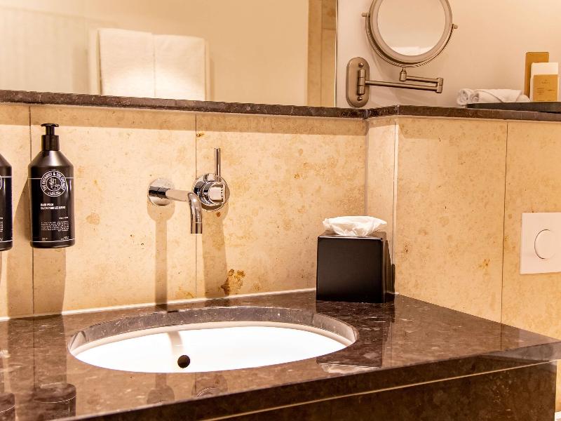 MUZE Hotel Dusseldorf - Handwritten Collection - Oda