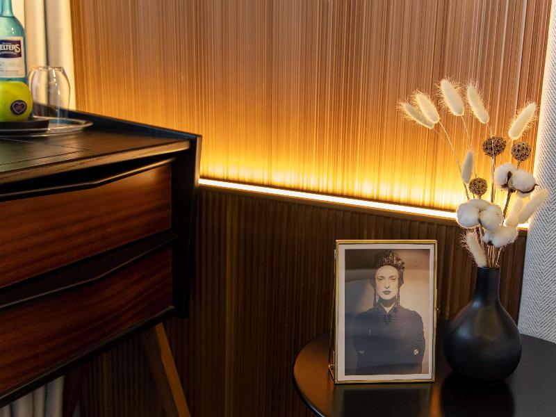 MUZE Hotel Dusseldorf - Handwritten Collection - Oda