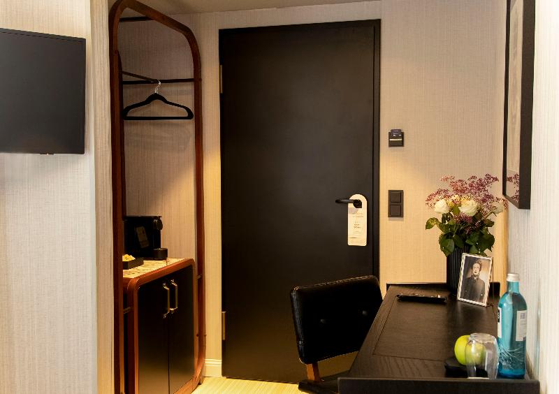 MUZE Hotel Dusseldorf - Handwritten Collection - Oda