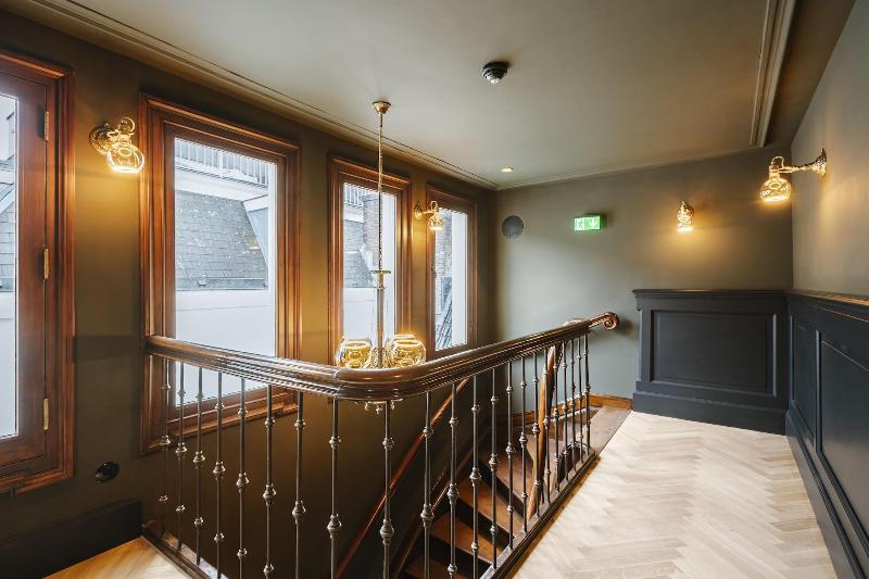 Hotel The Noblemen - Lobi