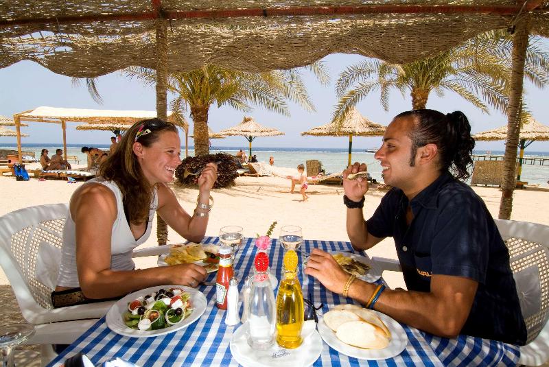 Flamenco Beach Resort - Restoran