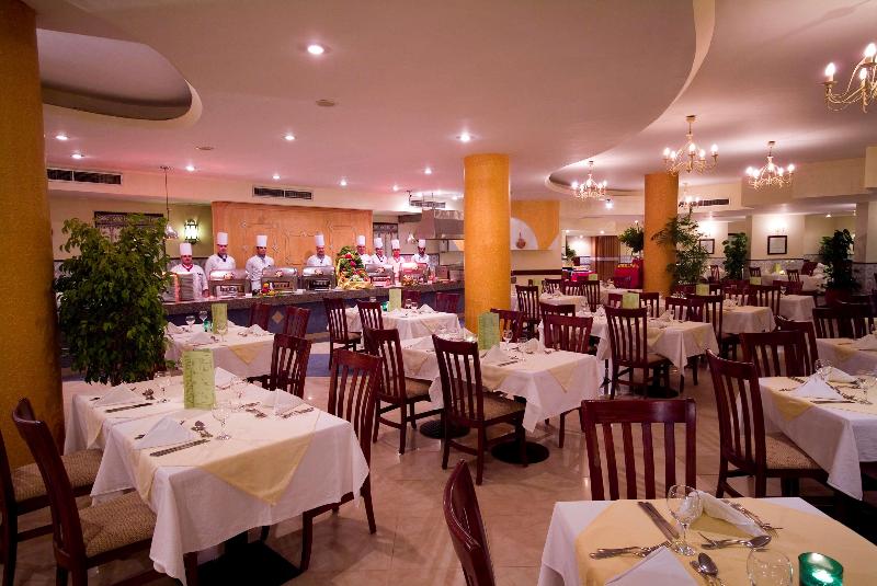 Flamenco Beach Resort - Restoran