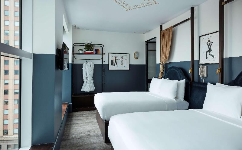 Civilian Hotel - Oda