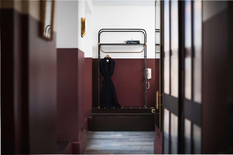 Civilian Hotel - Oda
