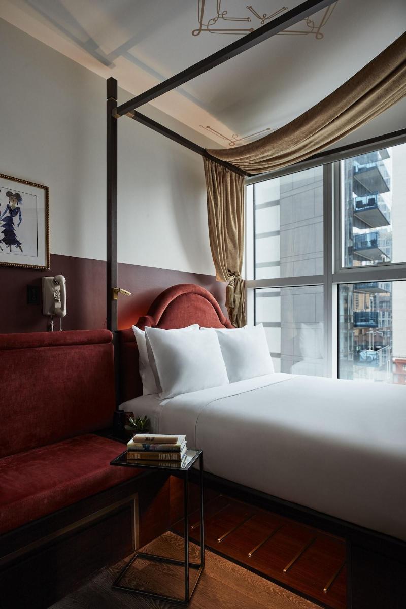 Civilian Hotel - Oda