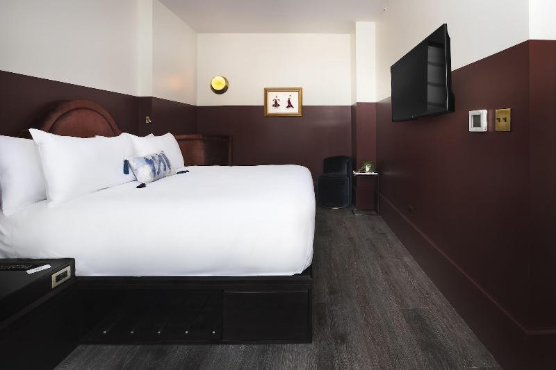 Civilian Hotel - Oda