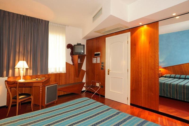 Hotel Due Torri Tempesta - Oda