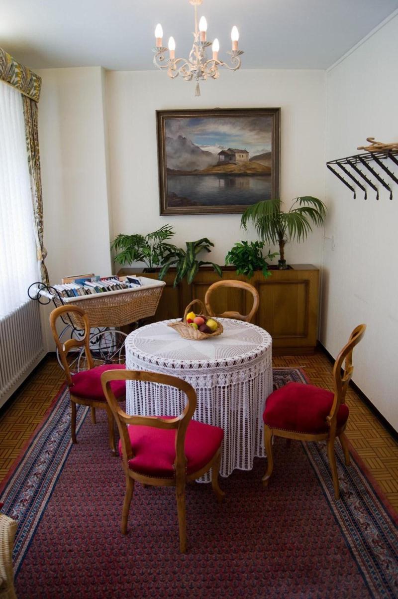 Hotel Alpina - Lobi