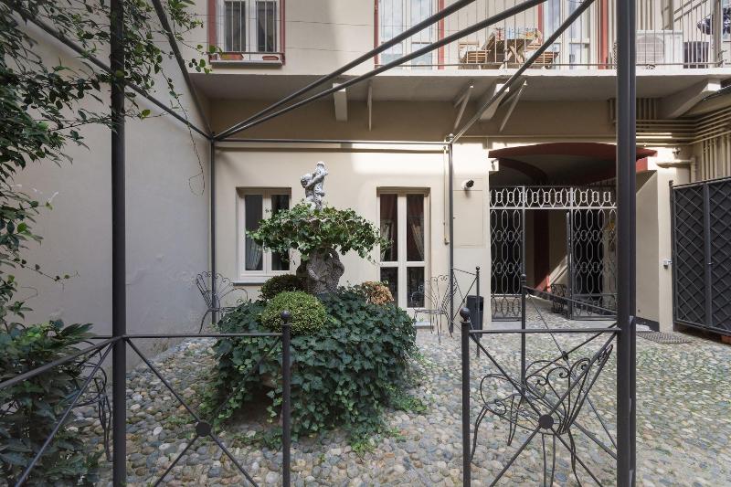 Porta Palace Apartments - Genel