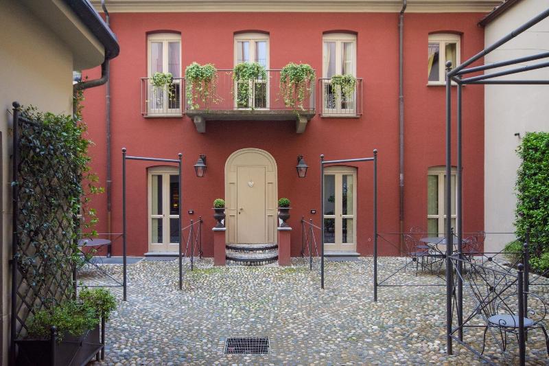 Porta Palace Apartments - Genel