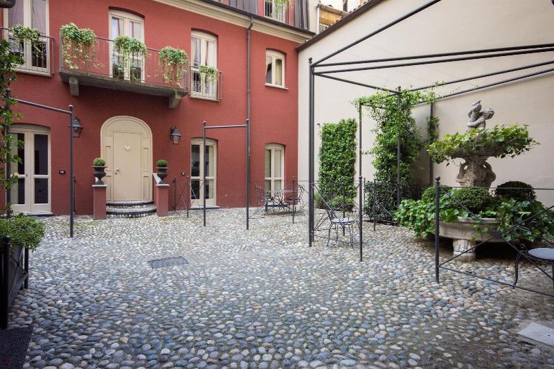 Porta Palace Apartments - Genel