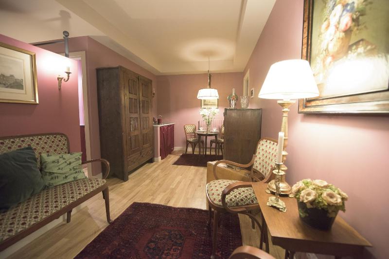 Porta Palace Apartments - Oda