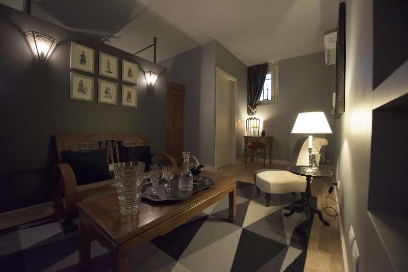 Porta Palace Apartments - Oda