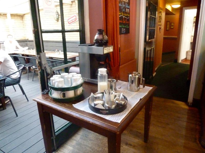 The Earl of Derby - Inn - Restoran
