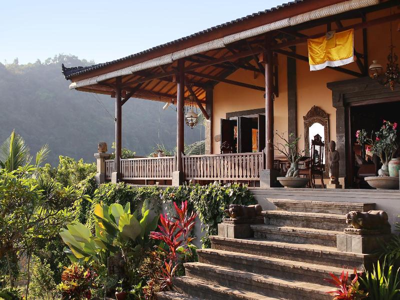 Villa Patria - Genel