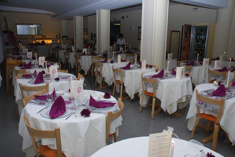 Hotel Sampaoli - Restoran