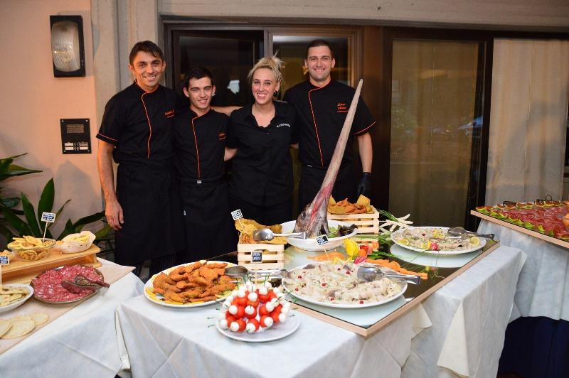 Hotel Sampaoli - Restoran