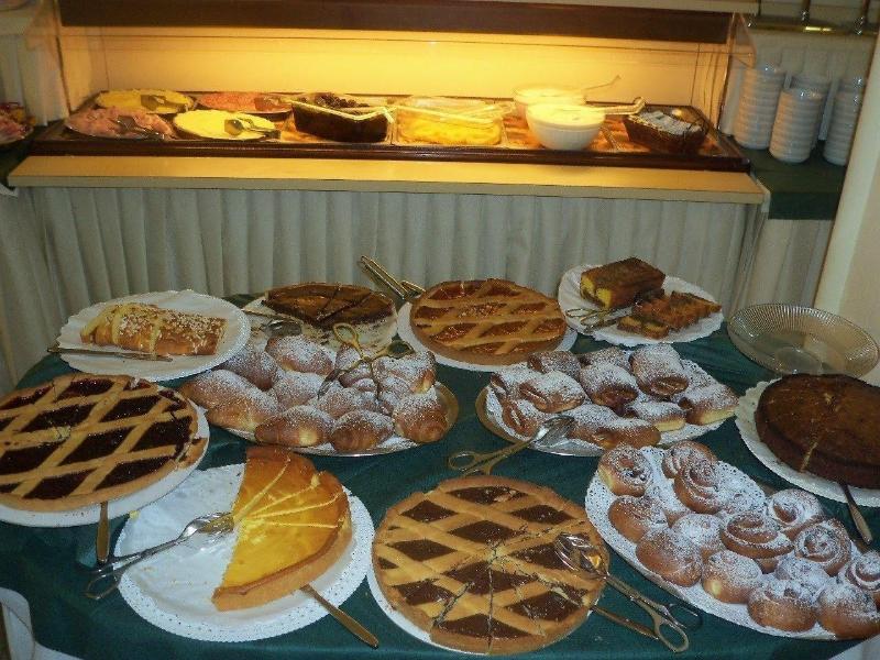 Hotel Sampaoli - Restoran
