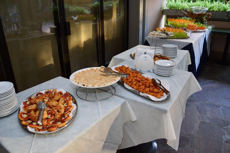 Hotel Sampaoli - Restoran