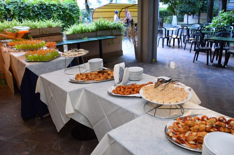 Hotel Sampaoli - Restoran