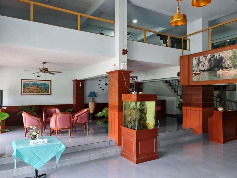 Phu Nga Hotel by ZUZU - Restoran