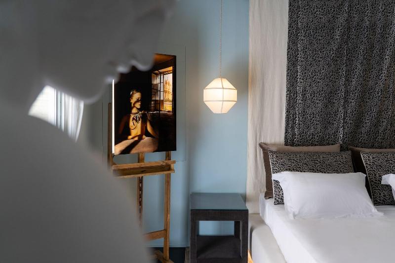 Q92 Noto Hotel - Oda