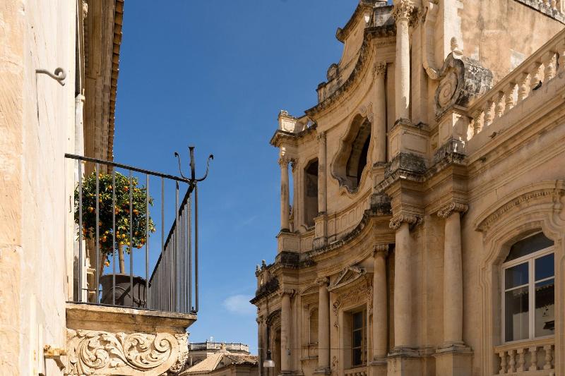 Q92 Noto Hotel - Oda