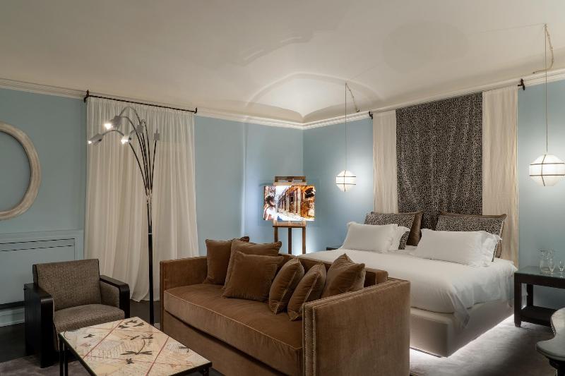 Q92 Noto Hotel - Oda
