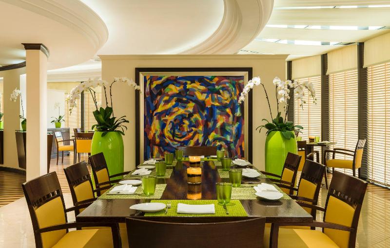 Le Royal Meridien Beach Resort and Spa - Restoran