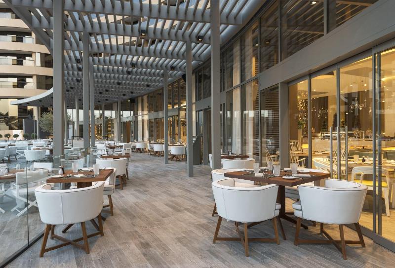 Le Royal Meridien Beach Resort and Spa - Restoran