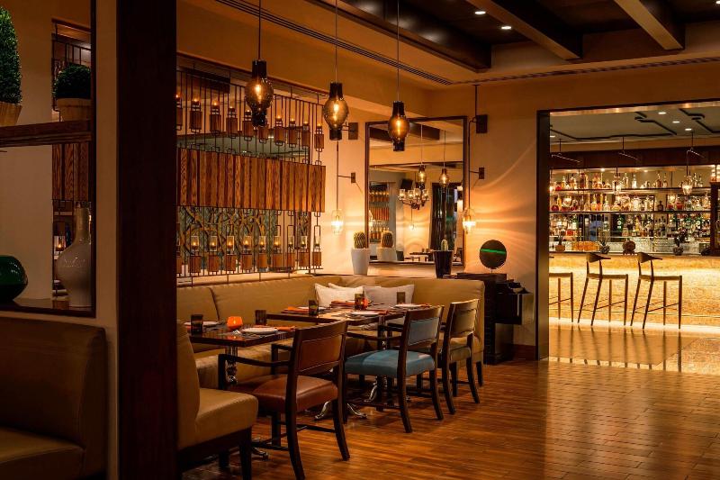 Le Royal Meridien Beach Resort and Spa - Restoran