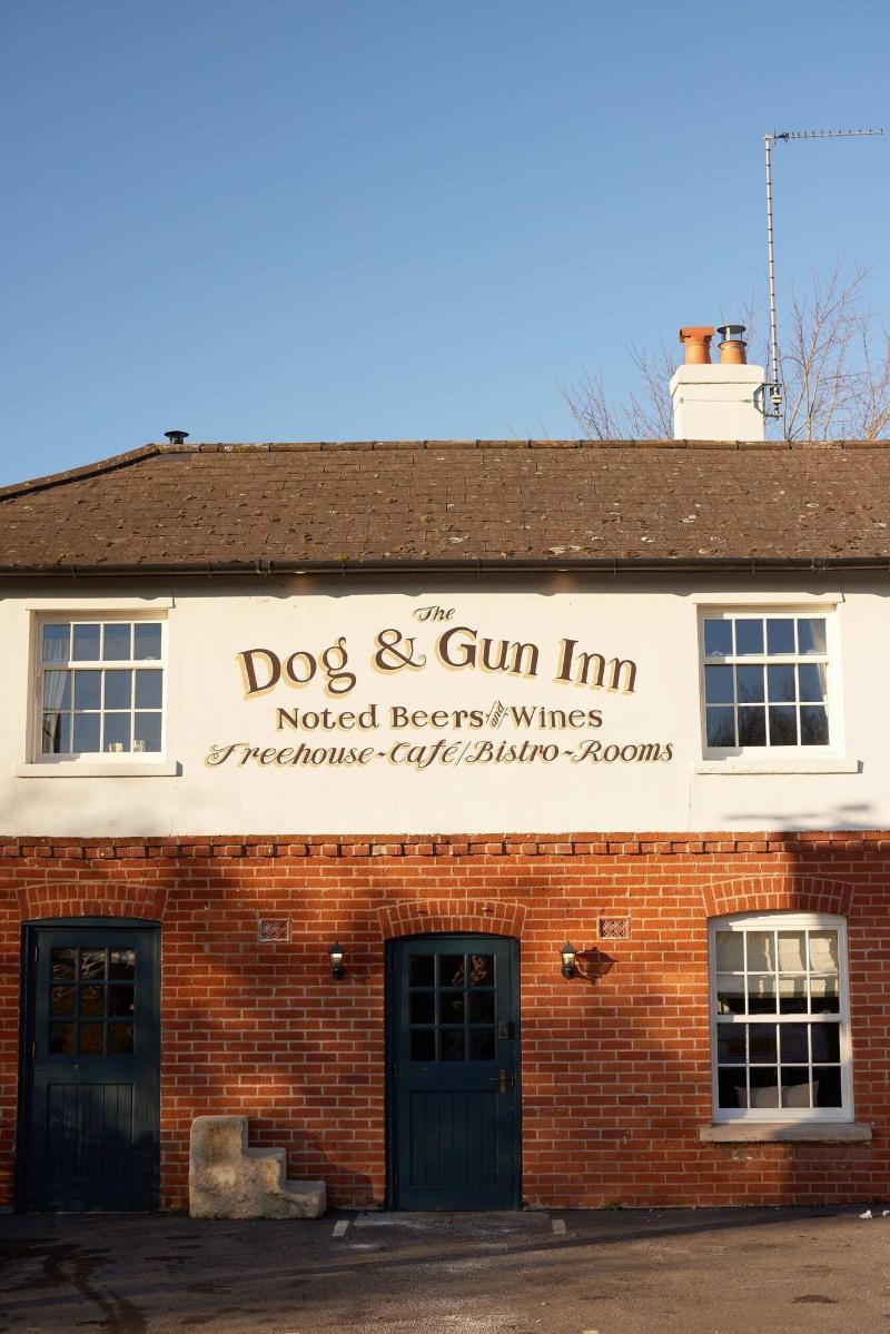 The Dog and Gun - Genel