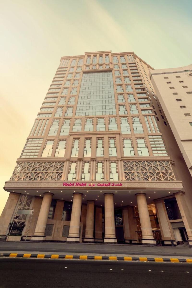 Violet Hotel - Genel