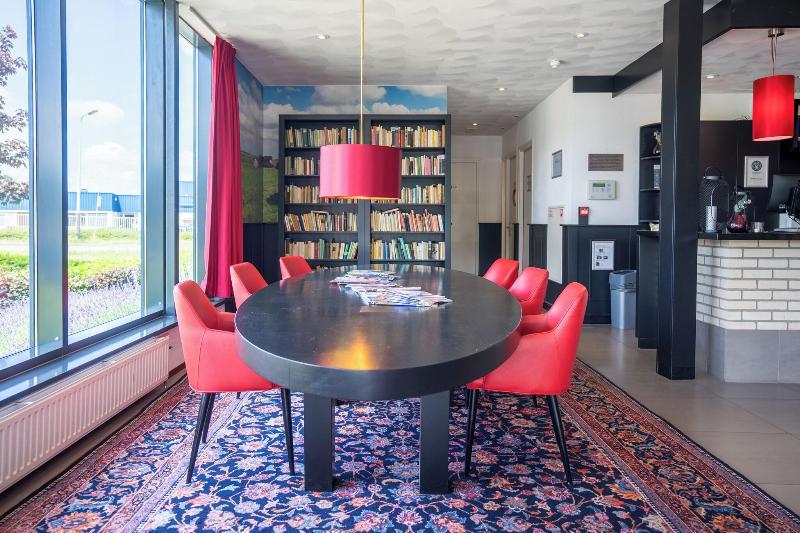 Bastion Hotel Groningen - Lobi