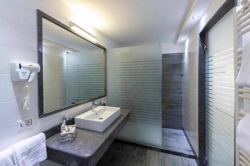 Garda Suite Hotel - Oda