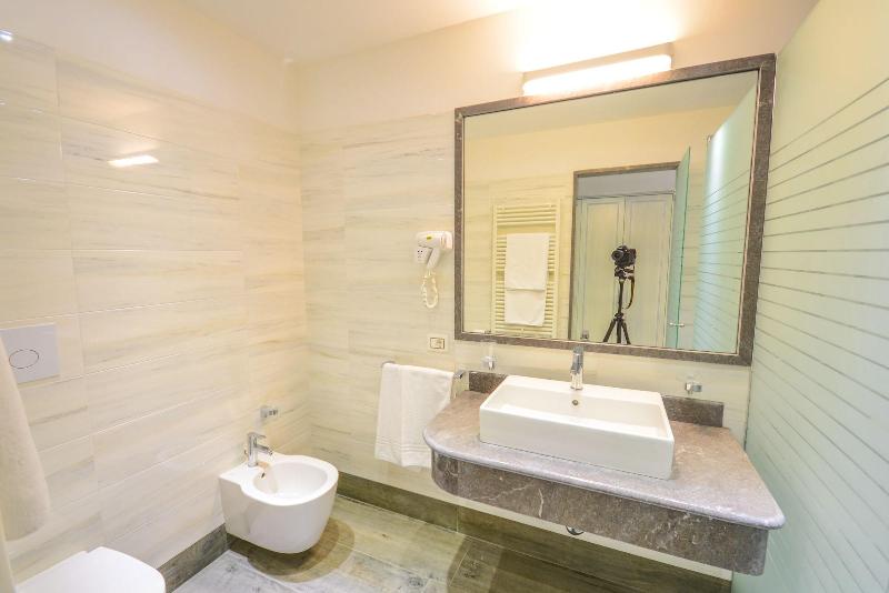 Garda Suite Hotel - Oda