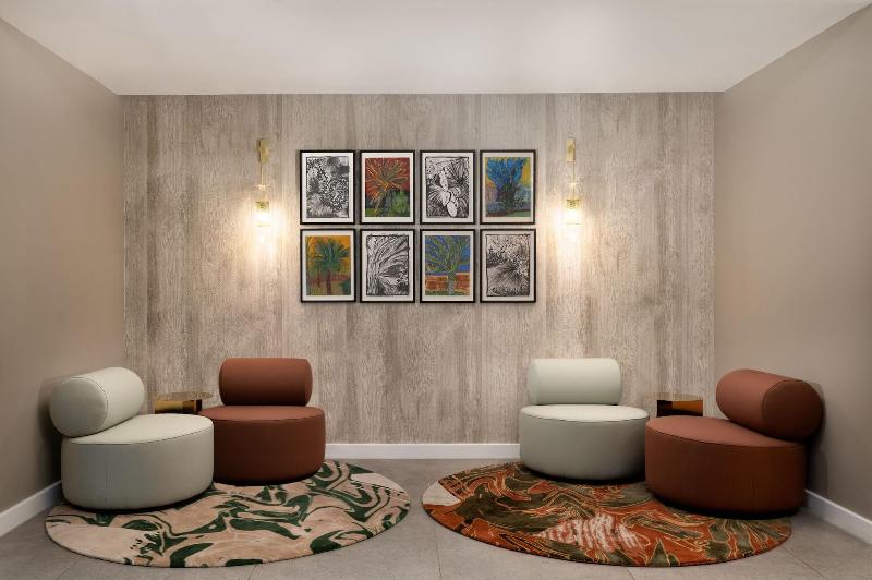 The Lincoln Suites - Genel