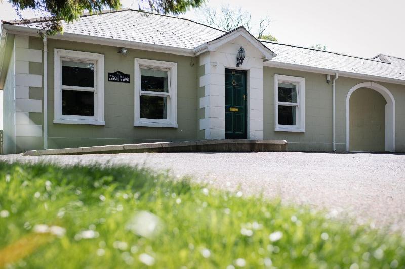 Brookhall Cottages - Genel