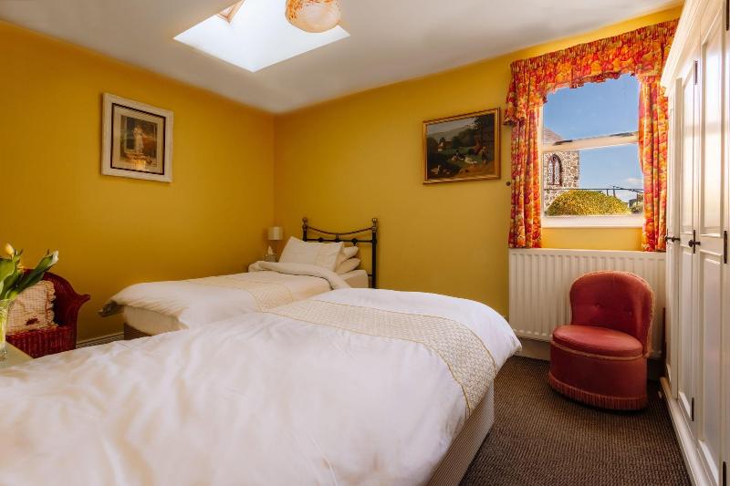 Brookhall Cottages - Oda