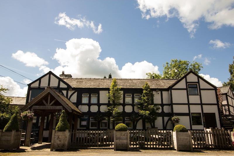 The Fenwick Arms - Genel