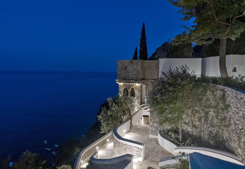 Borgo Santandrea - Genel