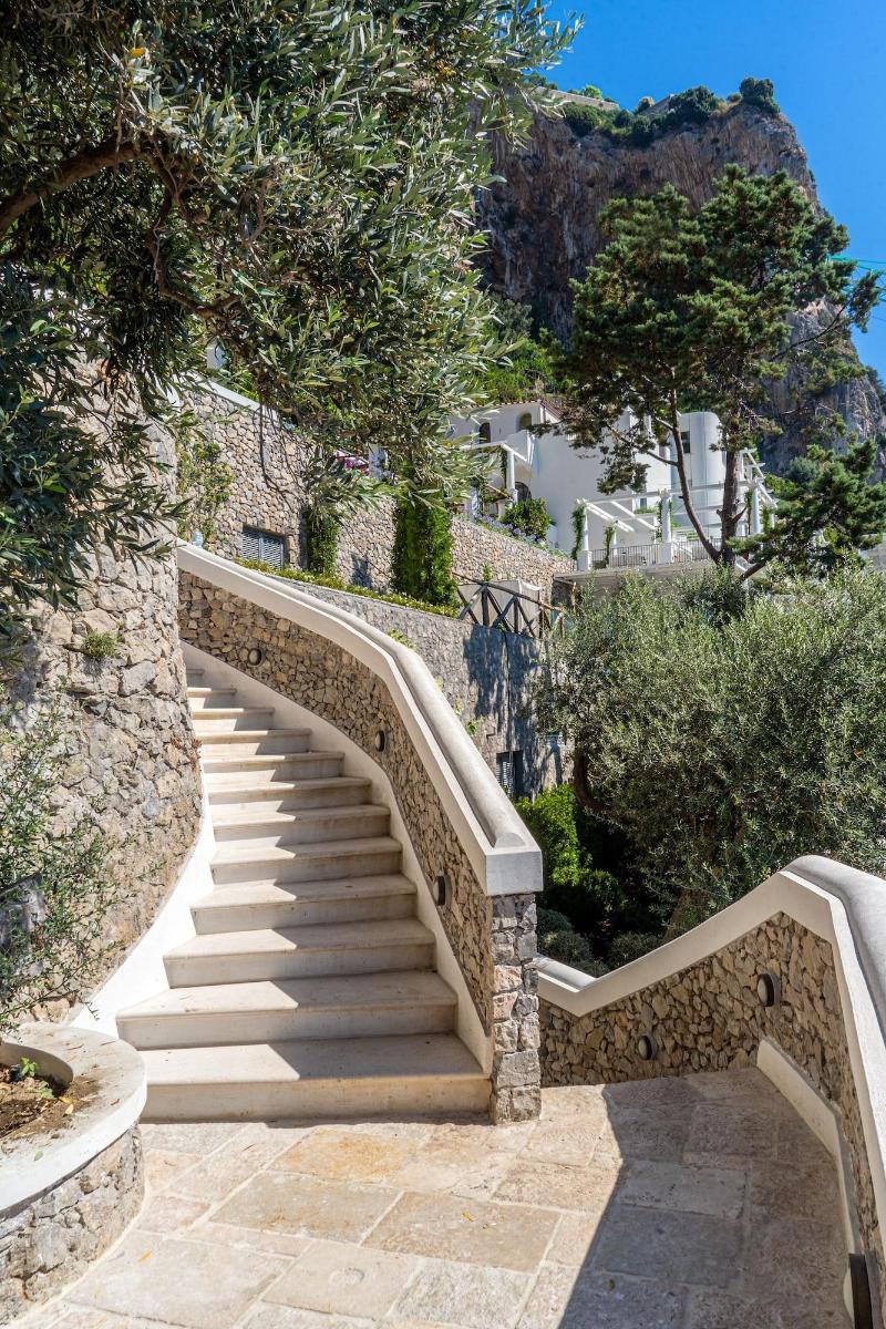 Borgo Santandrea - Genel