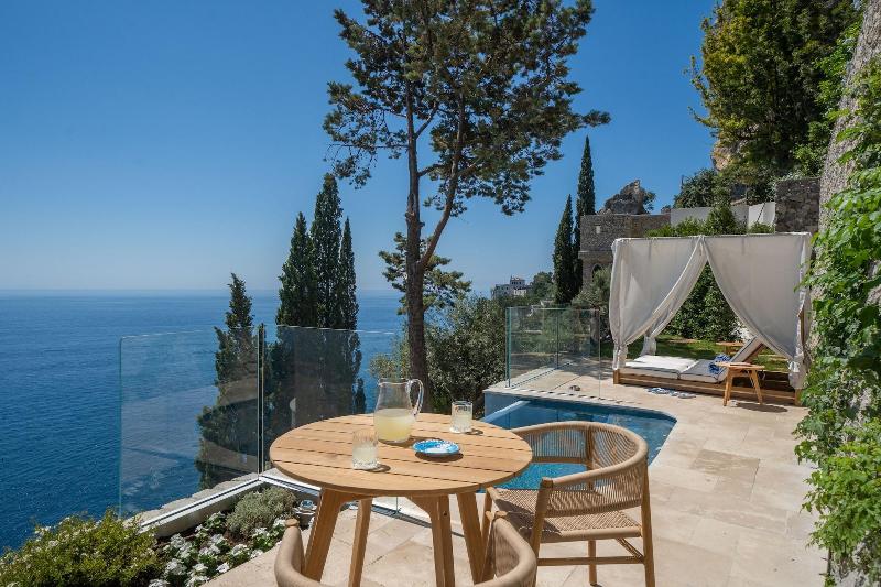 Borgo Santandrea - Genel