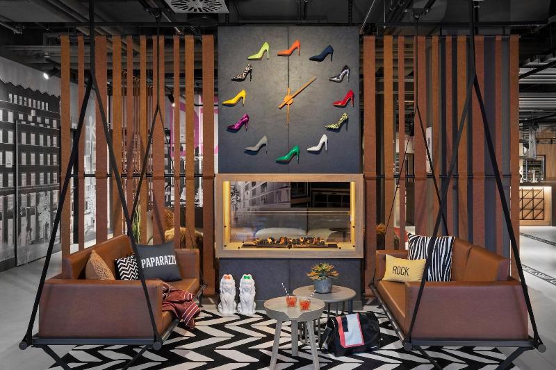 Moxy Duesseldorf City - Lobi