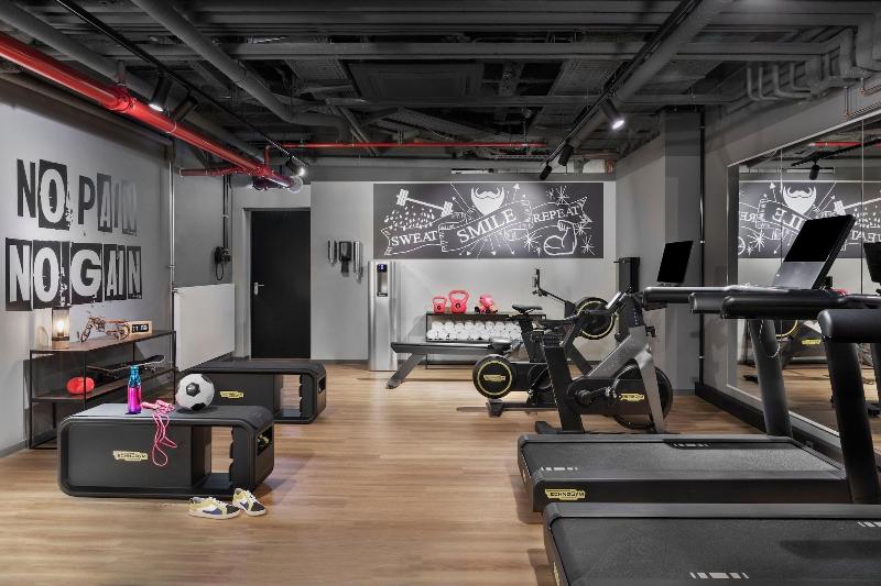 Moxy Duesseldorf City - Aktivite