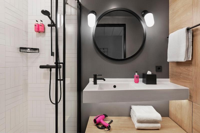 Moxy Duesseldorf City - Oda