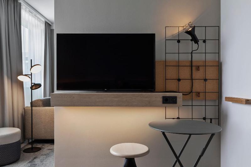 Moxy Duesseldorf City - Oda