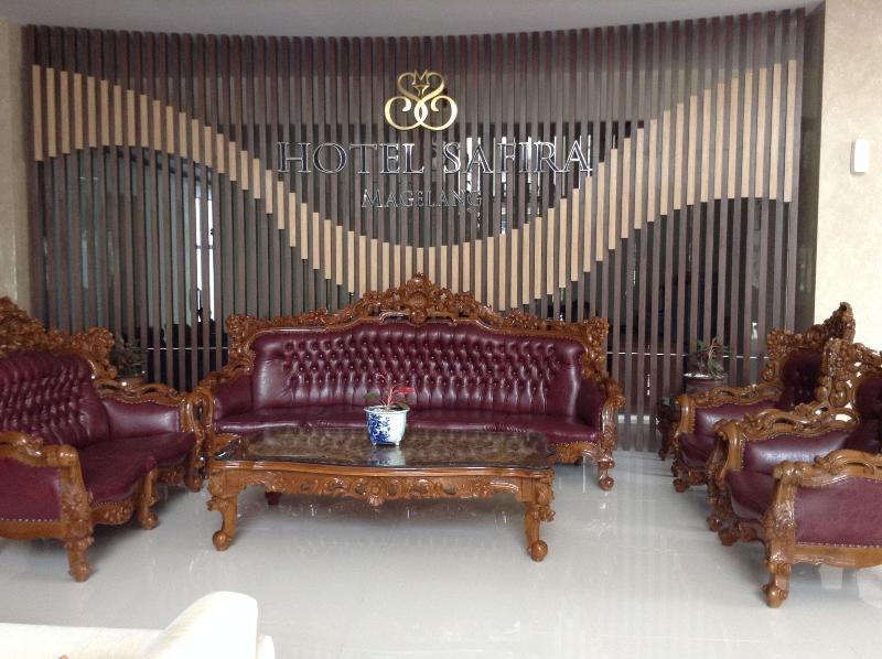 Hotel Safira Magelang - Lobi