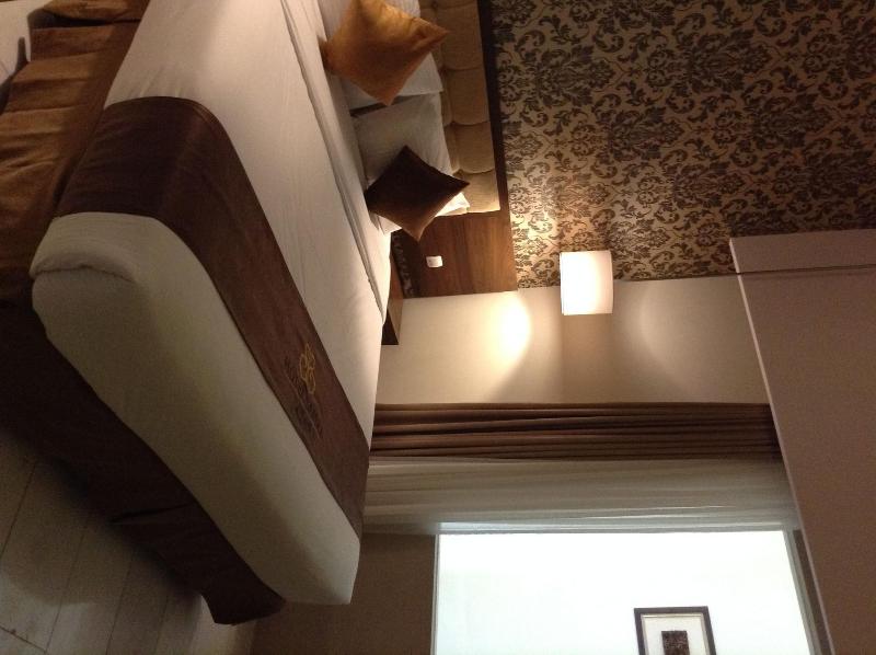 Hotel Safira Magelang - Oda