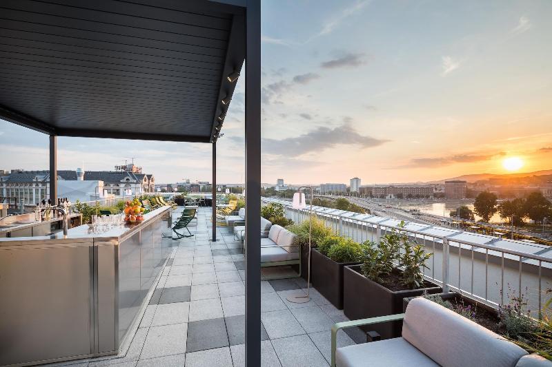 B&B Hotel Budapest City - Teras